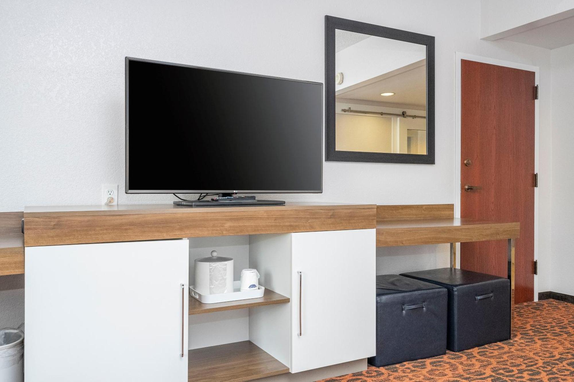 فندق هامبتون إن سبرينج هيل Timber Pines المظهر الخارجي الصورة